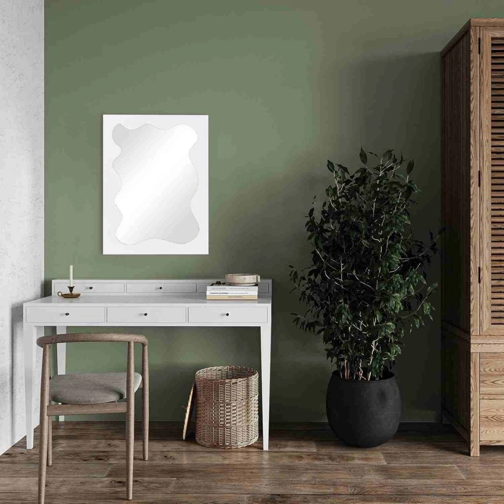 Why Irregular Mirrors Trend in 2026